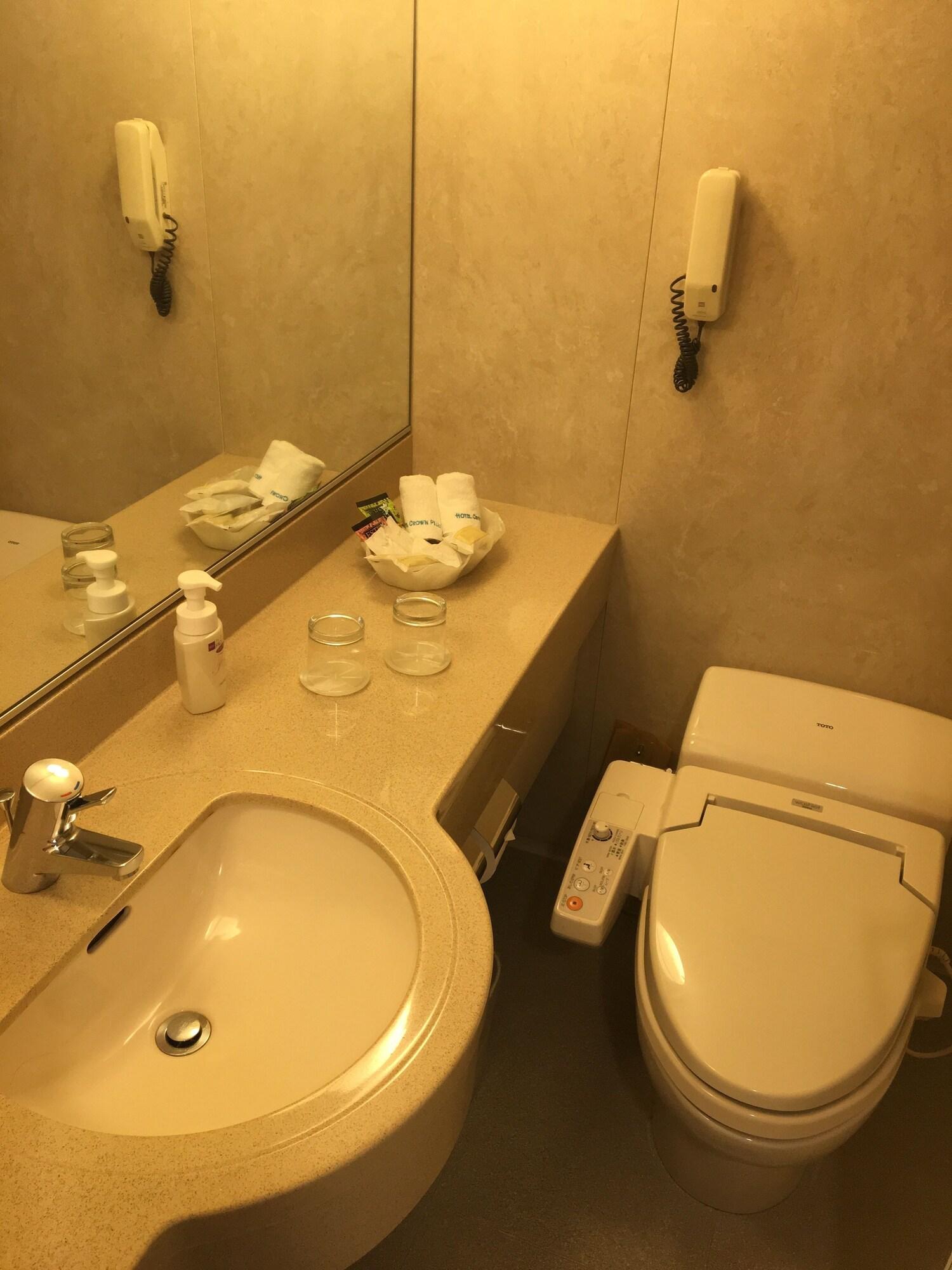 קיטקיושו Hotel Crown Palais Kokura מראה חיצוני תמונה
